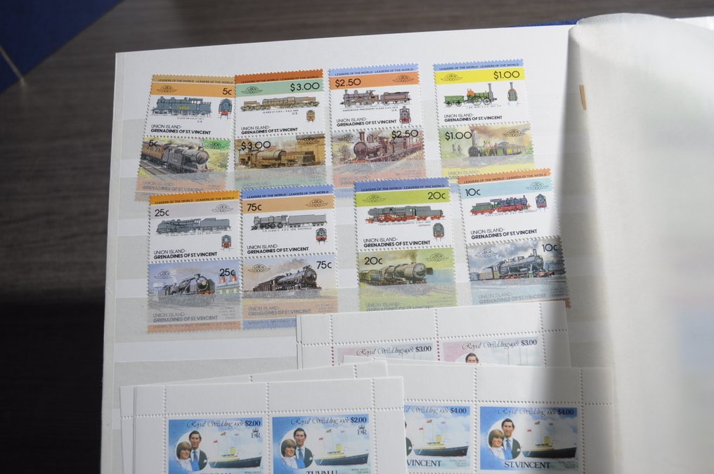 Αγγλικές περιοχές  - Συλλογή σε 2 ειδικά άλμπουμ New Age Stamp και σε συλλεκτικά βιβλία. #4.3