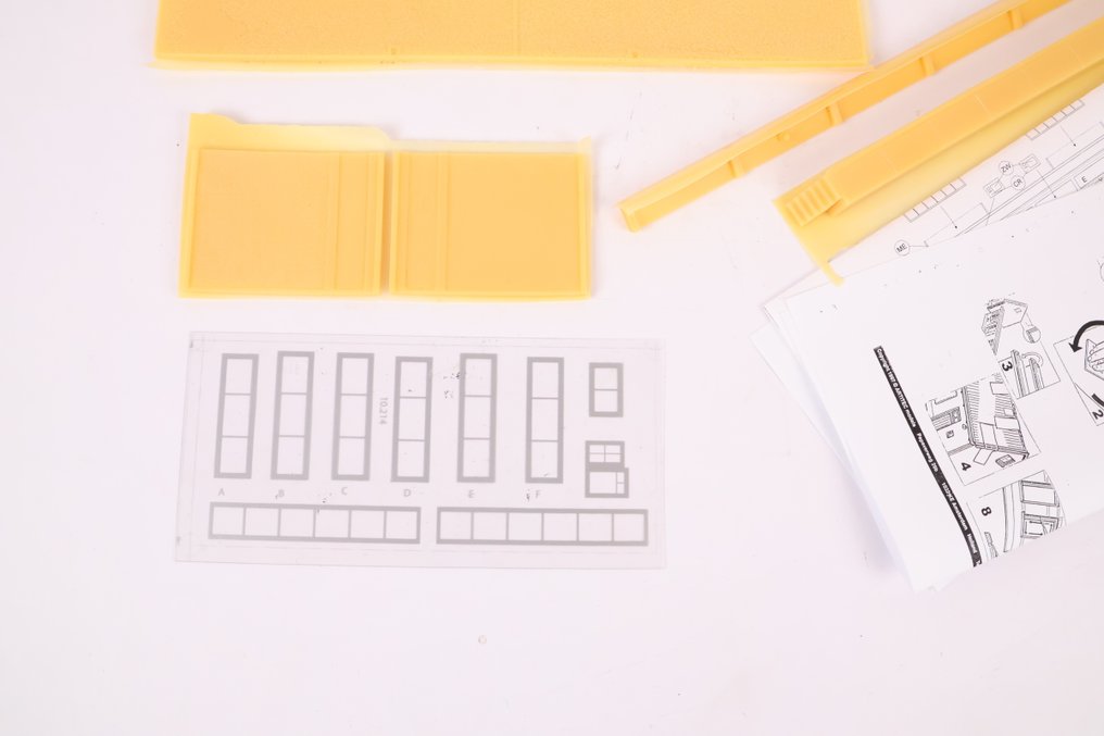 Artitec H0 - 10.214 - Model train building kits (1) - Resin construction kit Cold storage (Half model) #4.3