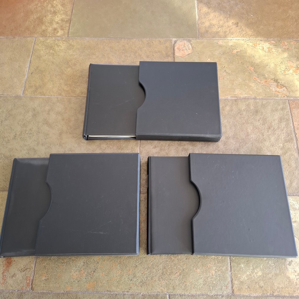 αξεσουάρ  - 3 πολυτελή άλμπουμ Lindner-T (μαύρα), καθένα με διπλής όψης φύλλα με 3 θήκες (20×), σαν καινούρια. #1.0