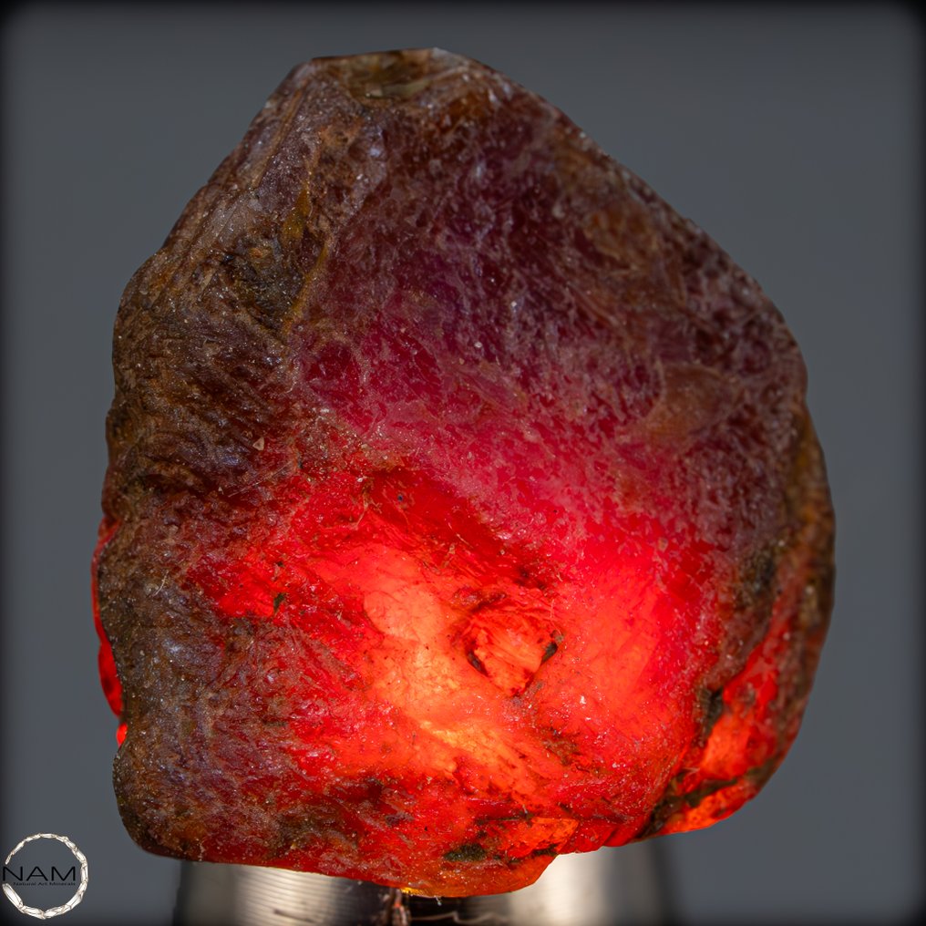 自然红宝石原矿晶体 罕见的、强烈光彩的宝石碎片 - 43.60 克拉- 8.72 g #4.3