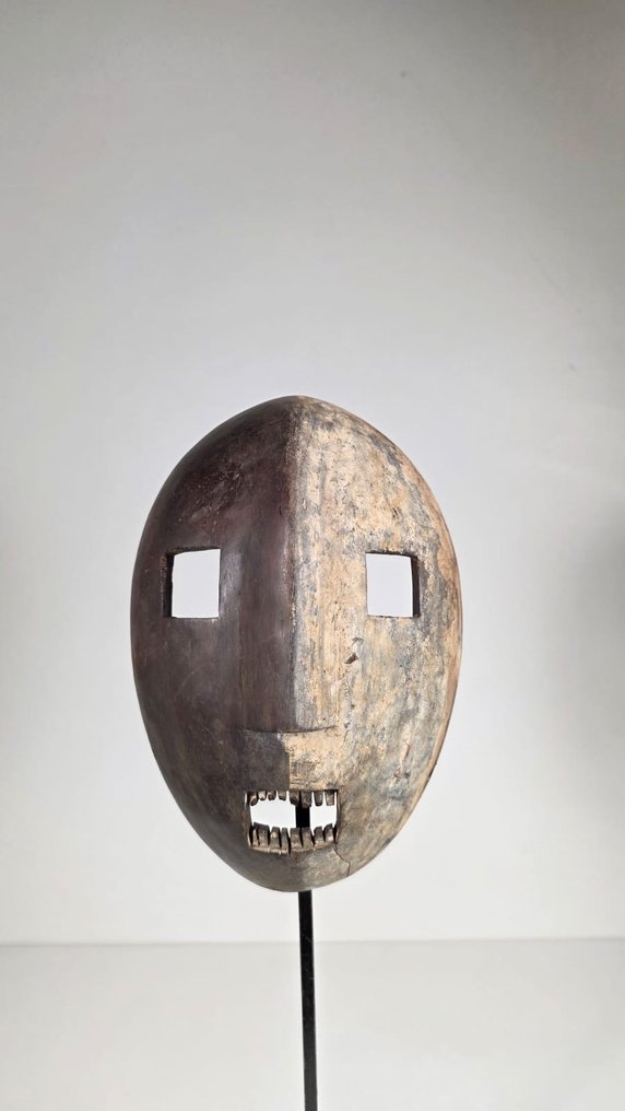 Máscara de madeira - Kumu - Congo RDC  (Sem preço de reserva) #1.0