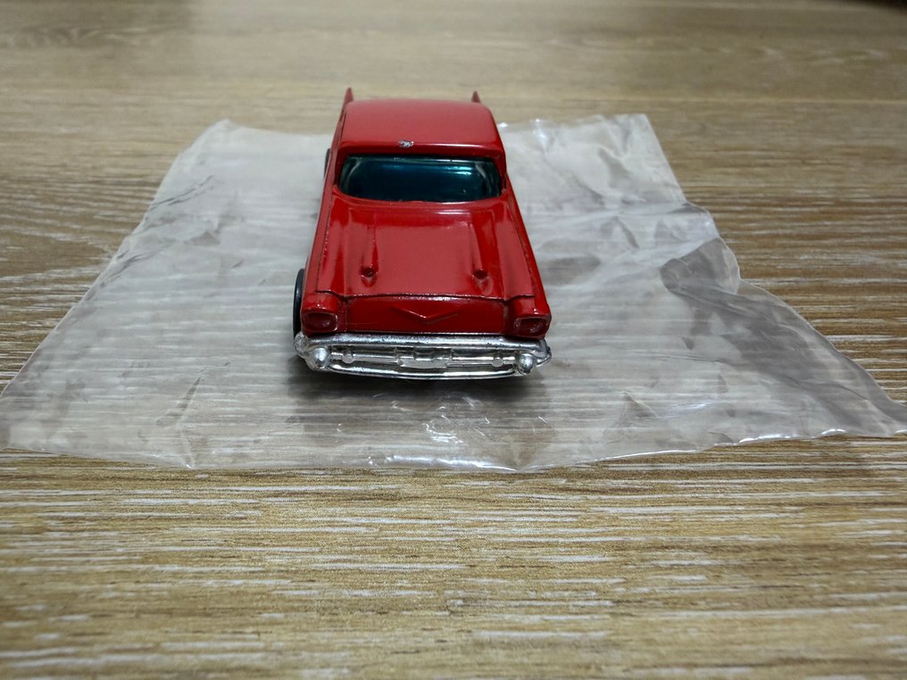 Mattel, Hot Wheels 1:64 - Model samochodu - Hot wheels minicar No.66  Chevy'57 - Made in Hong Kong #4.3