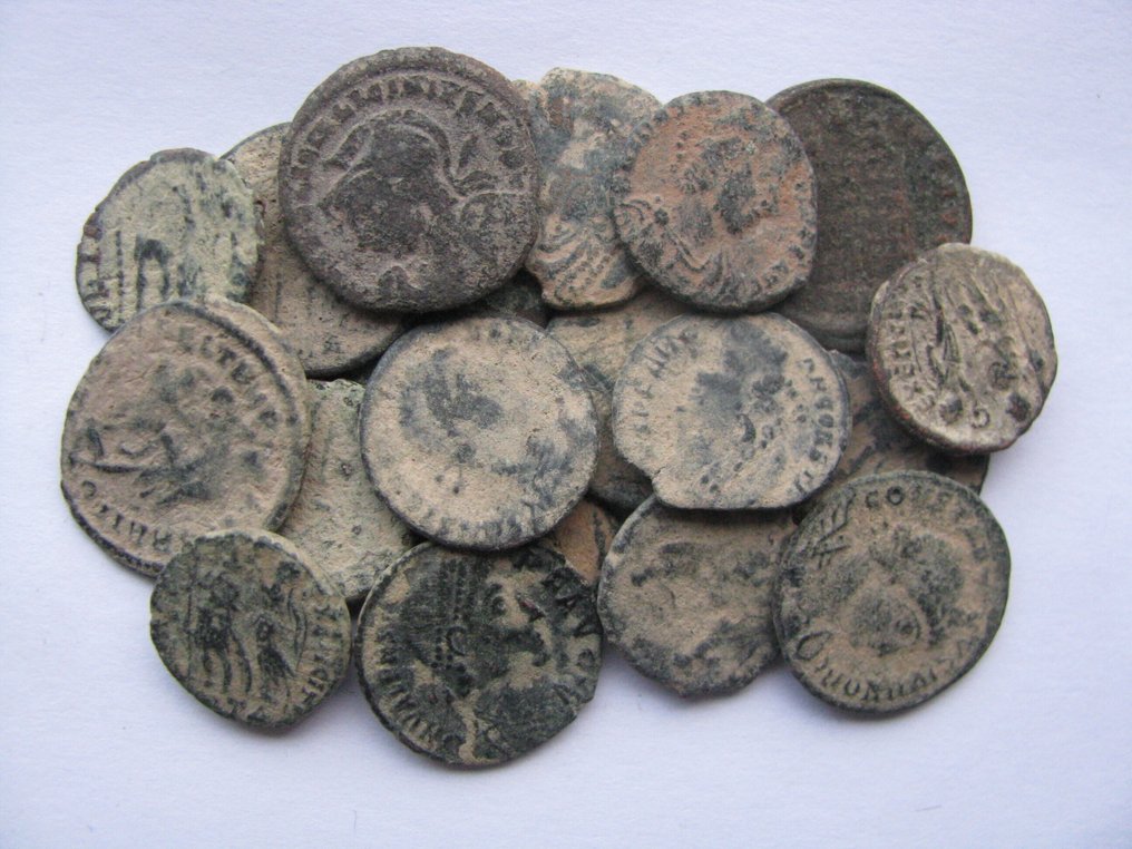 罗马帝国 Lot of 20 Æ coins 3rd-4th AD  (没有保留价) #1.0
