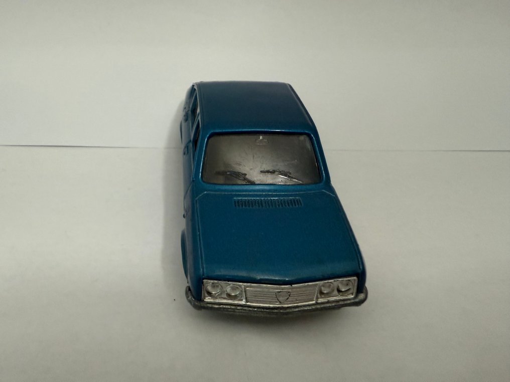 Politoys 1:43 - Modelbil - Lancia Beta 1800 #2.1