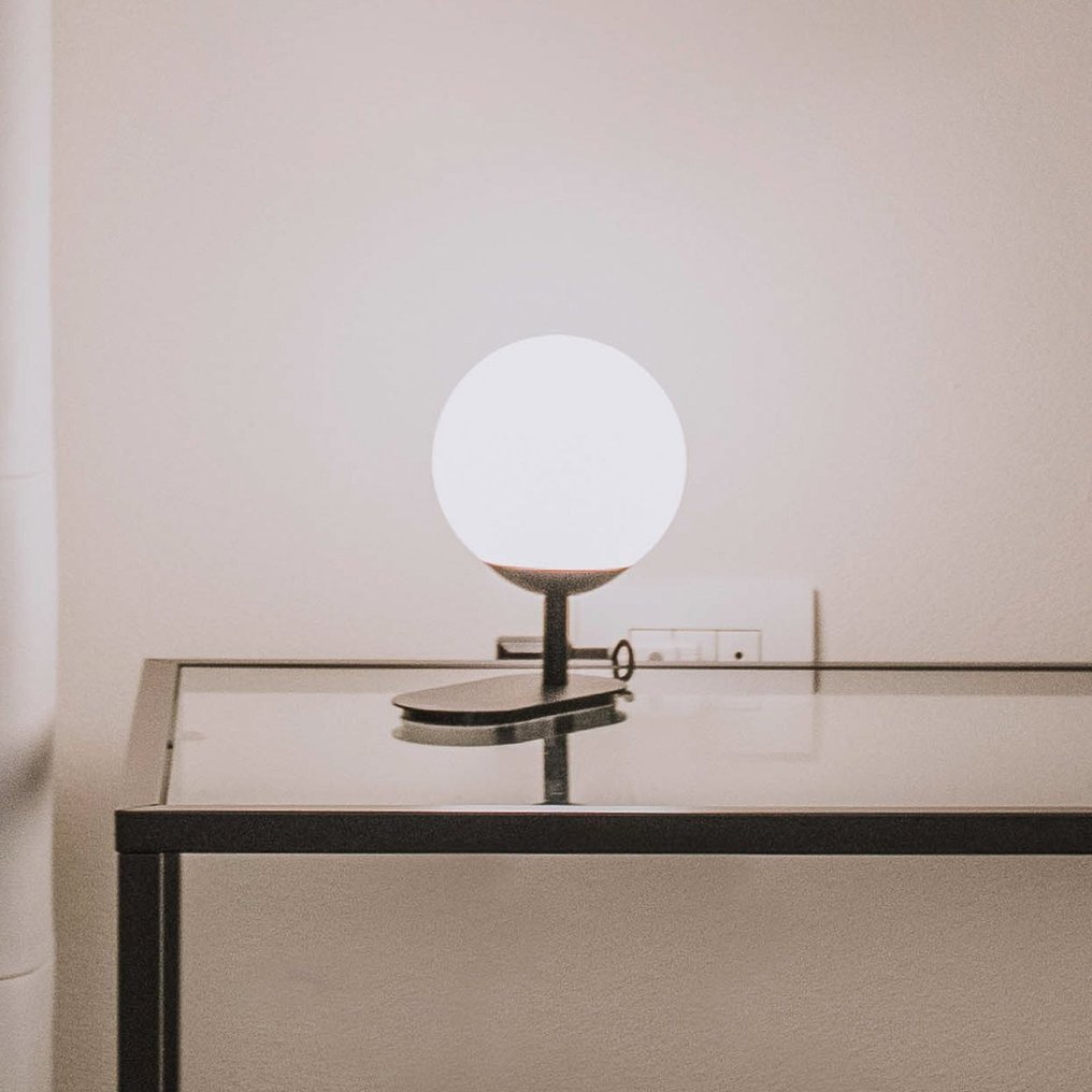 Olev - Lámpara de sobremesa - Pallina - Aluminio #3.2