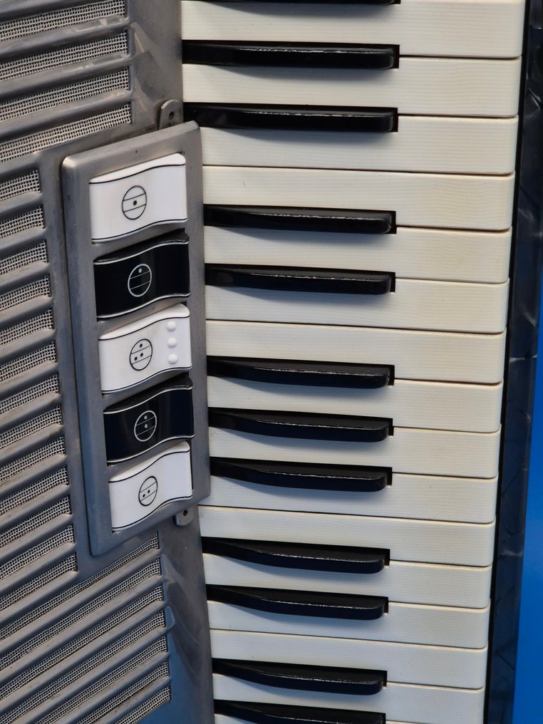 Hohner - Arietta IIM“ -  - Ακορντεόν  (χωρίς τιμή ασφαλείας) #4.3