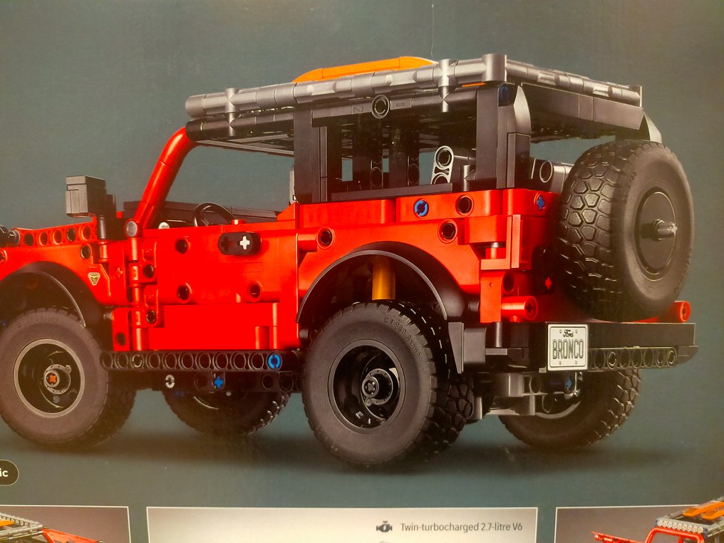 Lego Set - 42213 - Technic - Ford Bronco SUV #2.1