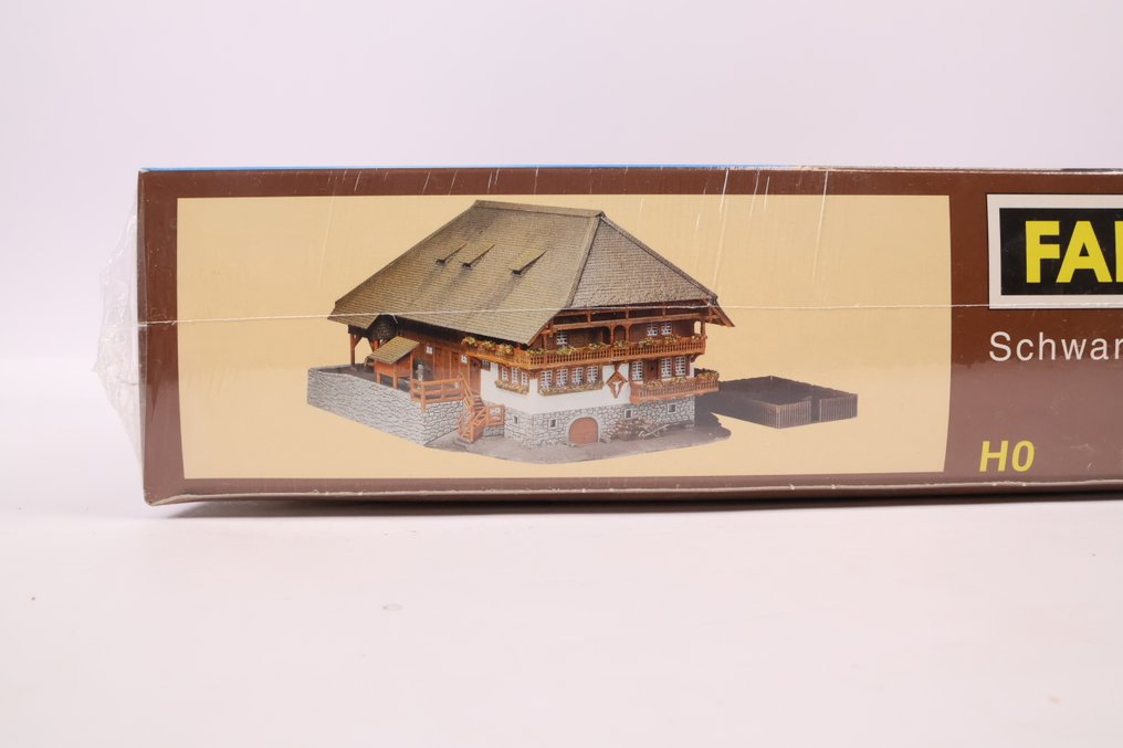 Faller H0 - 130365 - 模型火車建造工具 (1) - 黑森林农舍建筑套件 #2.1