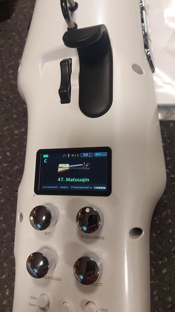 Nux Nes-1 digital windinstrument - copies different instruments, with bluetooth and speaker -  - Altsaksofon #1.0