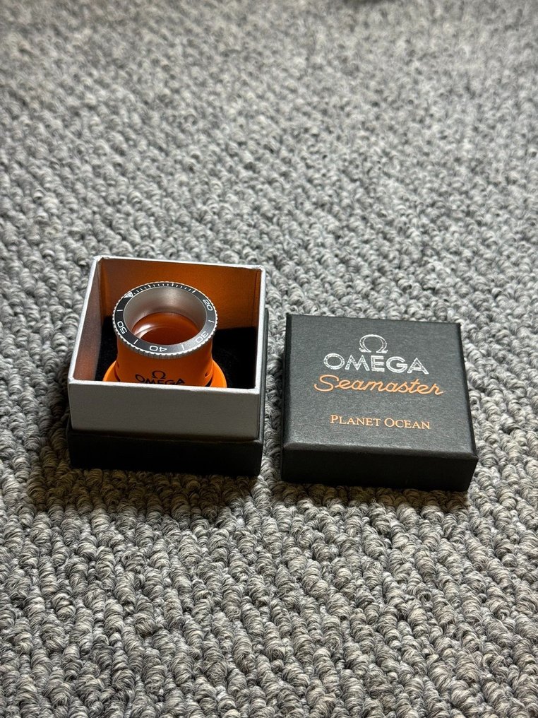 Nagyítólencse - 2020+ - Svájc - Omega #2.1