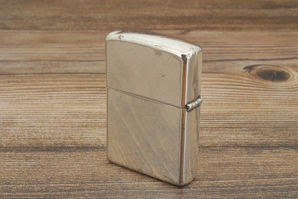 Zippo - “Creed light” Limited Edition Oil Lighter - Αναπτήρας τσέπης - Μεταλλική θήκη με φινίρισμα από γυαλισμένο χρώμιο. #3.2