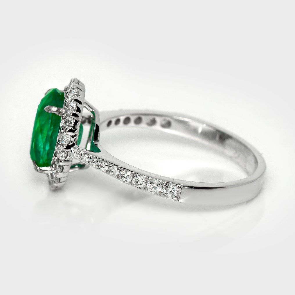 沒有保留價 - 戒指 - 14 克拉 IGI 1.81 克拉赞比亚浓郁绿色, 白金 -  2.27ct. tw. 祖母綠 - 鉆石 #3.2