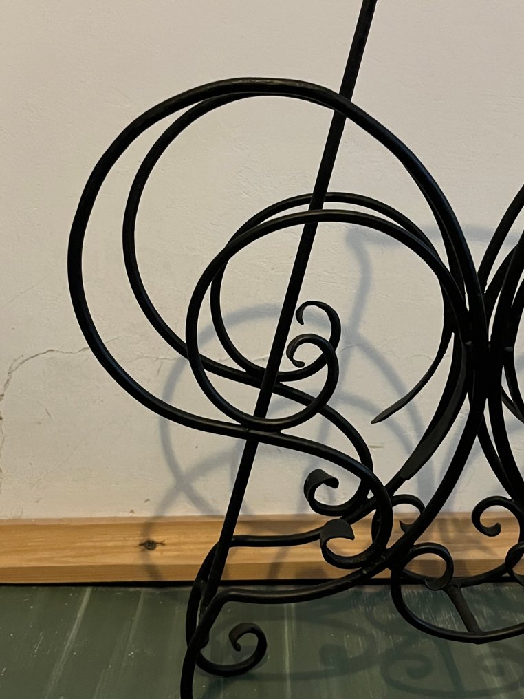 Stojak na czasopisma - Żelazo #1.0