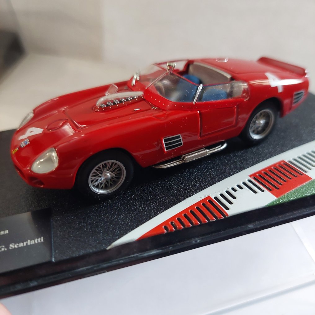 Altaya 1:43 - Modelbil  (4) - Ferrari #4.3