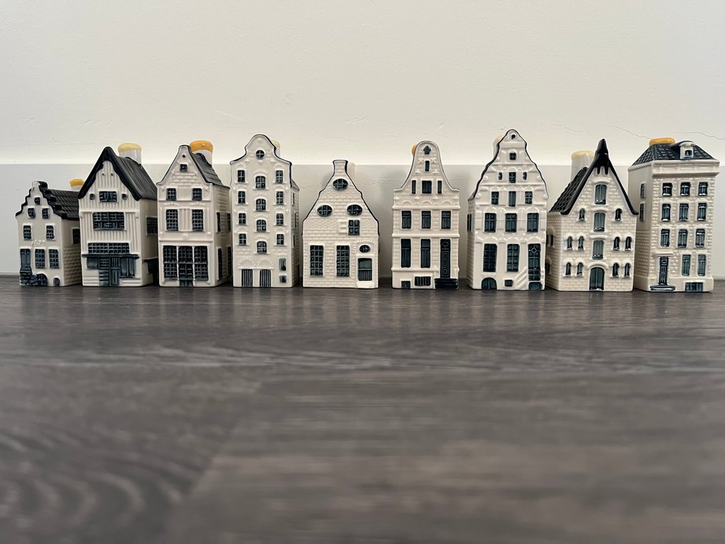 KLM-talo (9) - Bols - Yhdeksän KLM:n taloa. #1.0