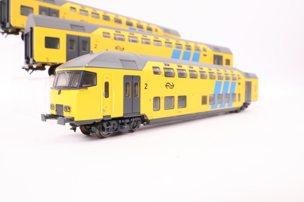 Märklin H0 - Modeltog passagervogn (3) - Tre dobbeltdækker DDM-vogne. - NS #1.0