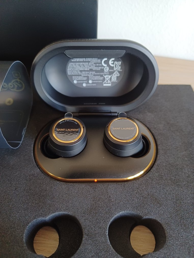 Bang & Olufsen, Saint Laurent Anthony Vaccarello - Saint Laurent x Bang & Olufsen 耳机 #2.1