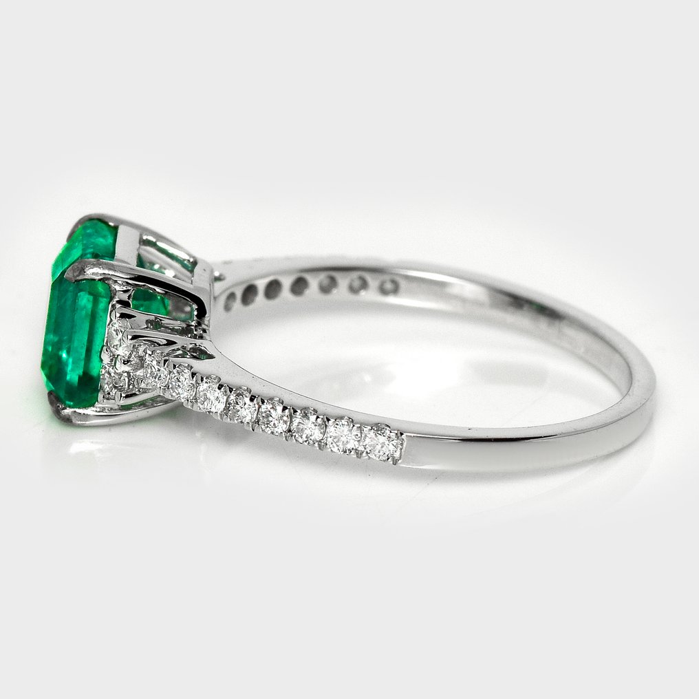 沒有保留價 - 戒指 - 14 克拉 白金, IGI 1.63 克拉赞比亚浓郁绿色 -  1.90ct. tw. 祖母綠 - 鉆石 #3.2