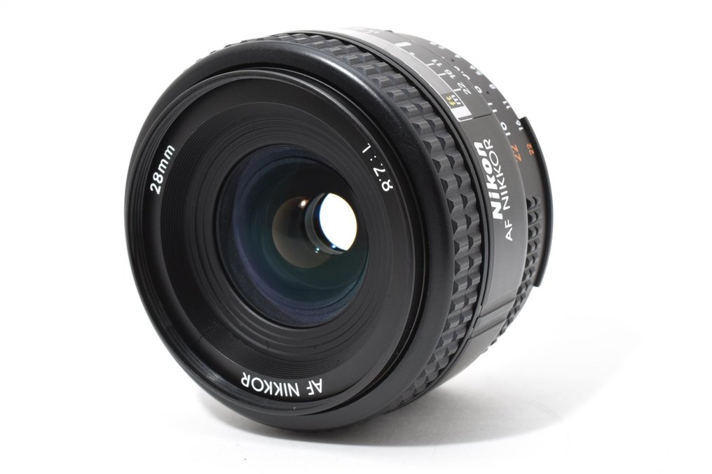 Nikon AF NIKKOR 2.8/28mm Objectif principal #3.2