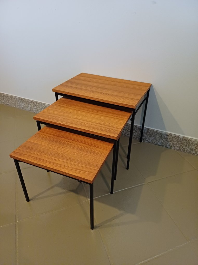 Nesting tables (3) - 柚木, 金屬 - 套装柚木桌子 #1.0
