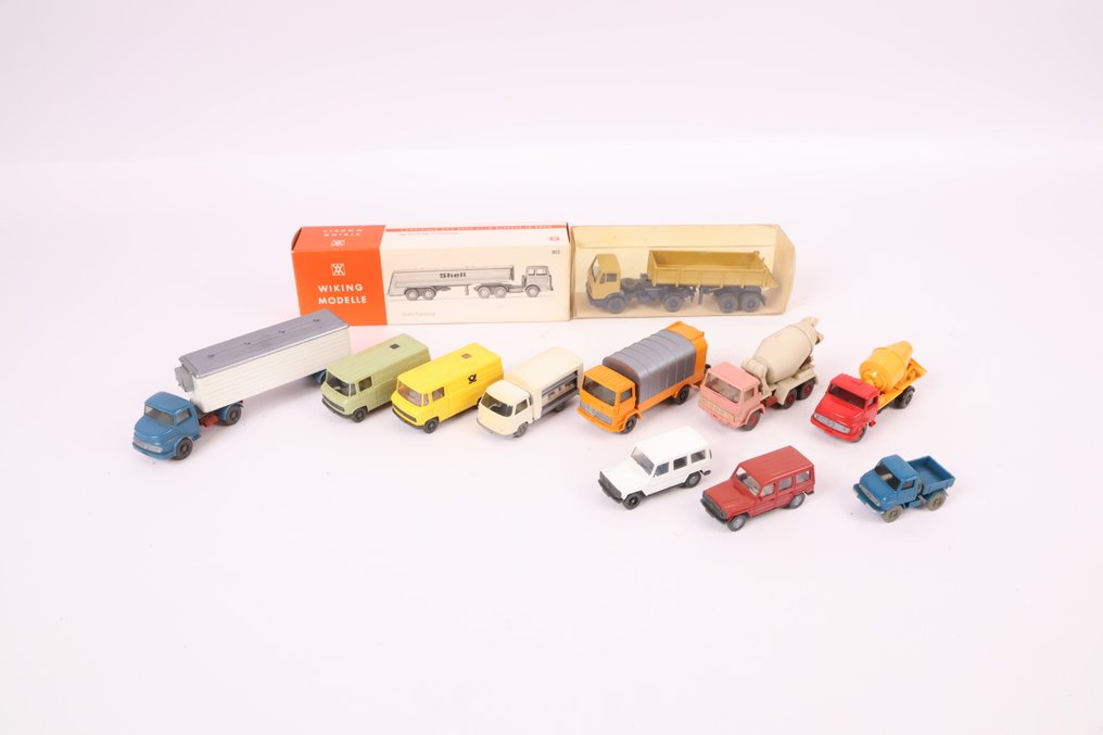 Wiking H0 - 802/677 22 - 模型火車車輛 (2) - 12辆经典车辆，包括Shell卡车 #1.0