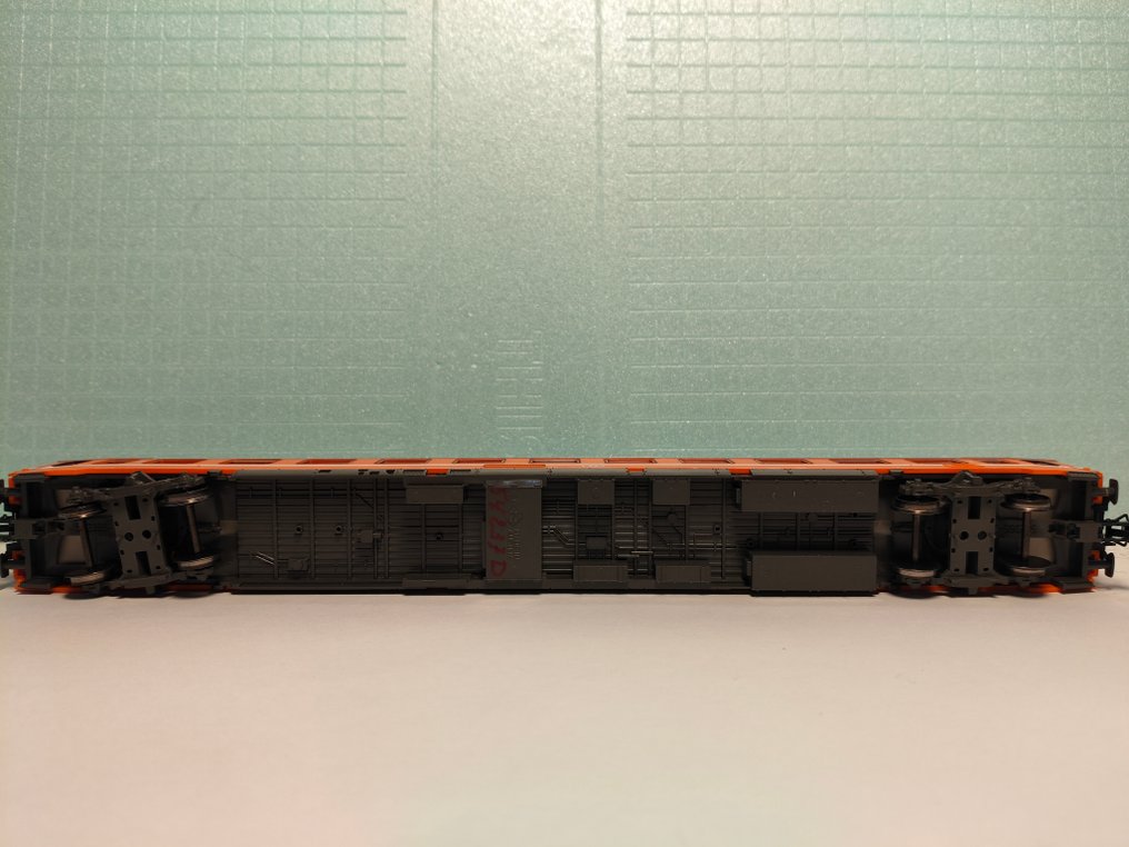Roco H0 - 44657/44661 - Model train passenger carriage (1) - Three Eurofima carriages in orange/gray color scheme. - NMBS #4.3