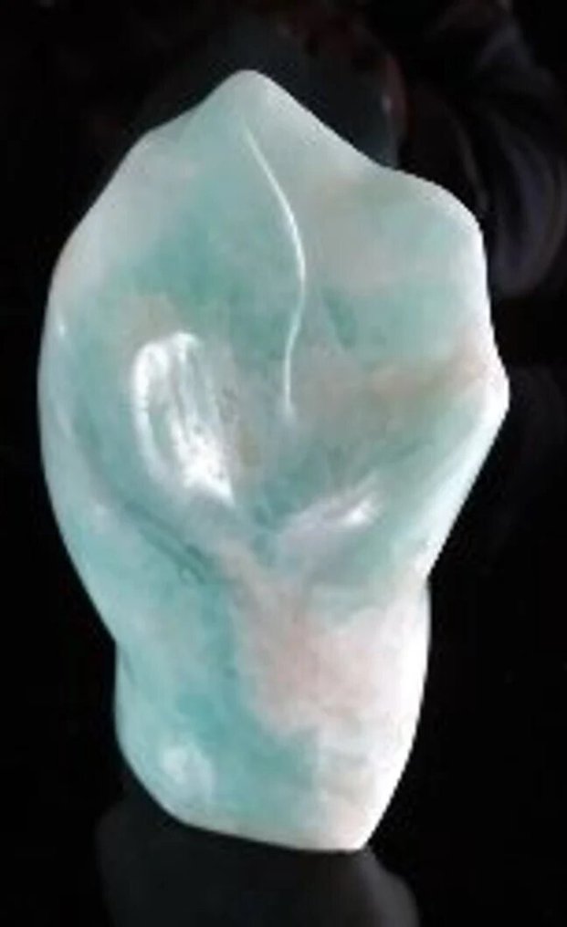 Λουστραρισμένη μπλε αραγωνίτης από την Ελλάδα 155 x 100 x 40 mm.- 695 g #1.0