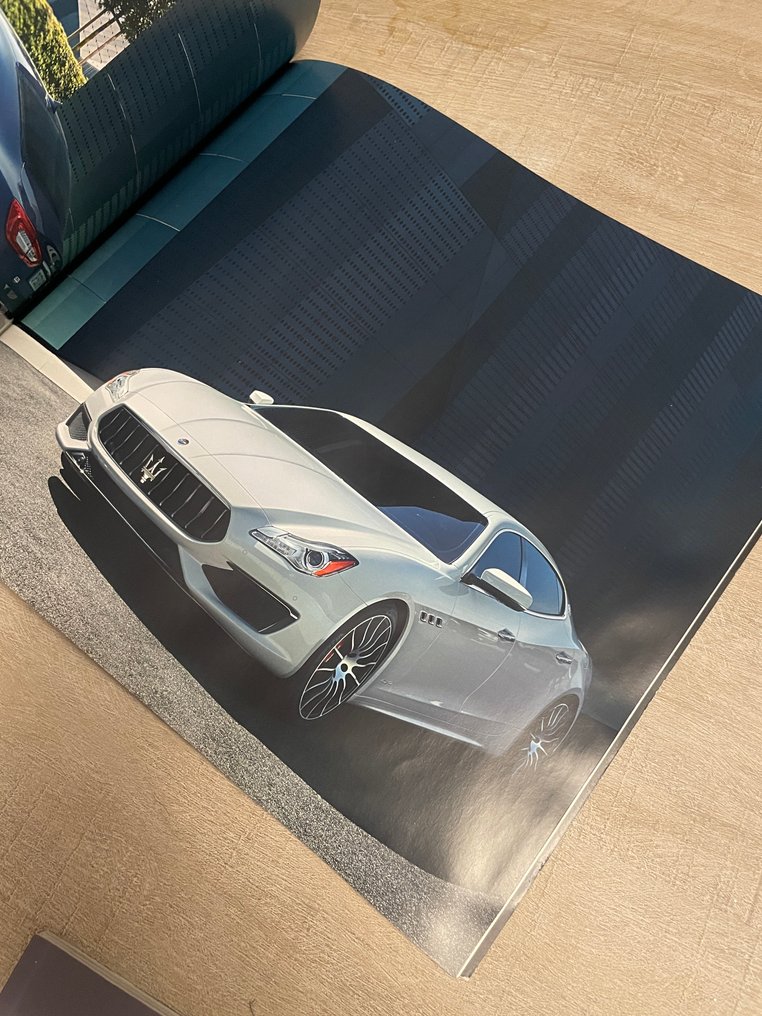 Maserati Magazine / Maserati Accessories - Brochure - 2016 #4.3