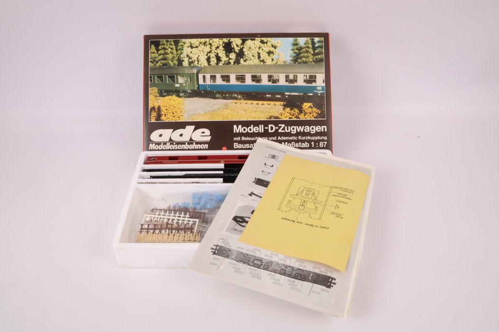 ADE H0轨 - 9007/1 - 模型火车客运车厢 (1) - 组装包：WRümh 132 餐车 - DB #3.2