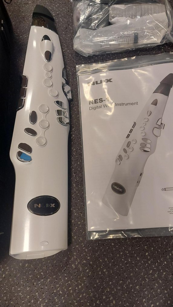 Nux Nes-1 digital windinstrument - copies different instruments, with bluetooth and speaker -  - Altsaksofon #3.2