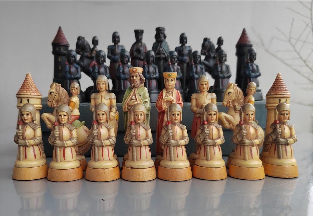 Chess set - ANRI Toriart “Charlemagne” – anni ’60/’70 – dipinti a mano – set completo con scatola #1.0