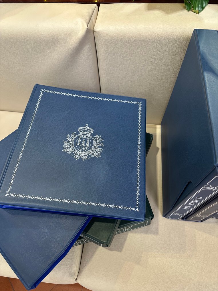 意大利，圣马力诺，梵蒂冈  - 7个Marini A22文件夹，带外壳，状态极佳。 #2.1