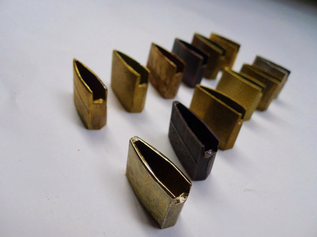 12个habaki，适用于刀、剑、脇差和短刀套装 - 日本 - 20世紀末 #4.3