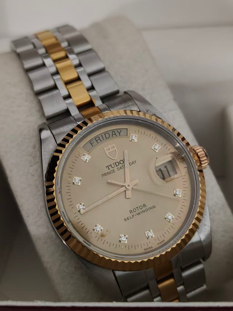 Tudor - Prince Date - Bez ceny minimalnej
 - 74033 - Mężczyzna - 2010-2020  #3.2