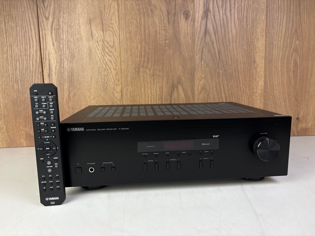 Yamaha - R-S2020 - DAB+ Solid state meerkanaals receiver #1.0