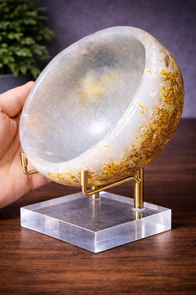 ***NO RESERVE*** Blue Chalcedony Bowl from Brazil – Soft Blue & Earthy Accents - Höhe: 140 mm - Breite: 123 mm- 770 g - (1) #1.0