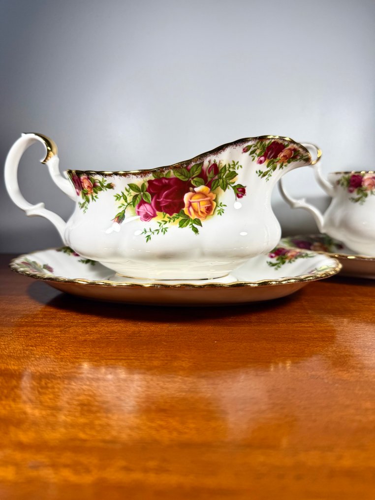 Royal Albert - Sausenebb (4) - Ben - Old Country Roses #1.0