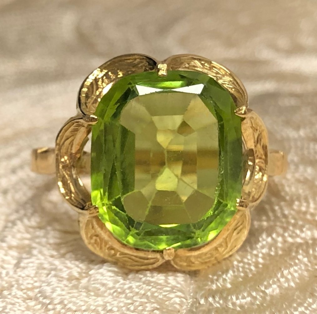 χωρίς τιμή ασφαλείας - Δαχτυλίδι - 18 καράτια Κίτρινο χρυσό -  7.30ct. tw. Περίδοτο - δεκαετία του 1850 #1.0