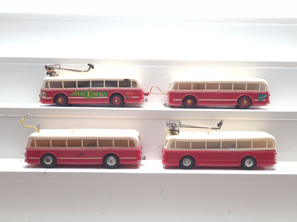Eheim H0 - Modelsporvogn (4) - 4x trolleybussen #1.0