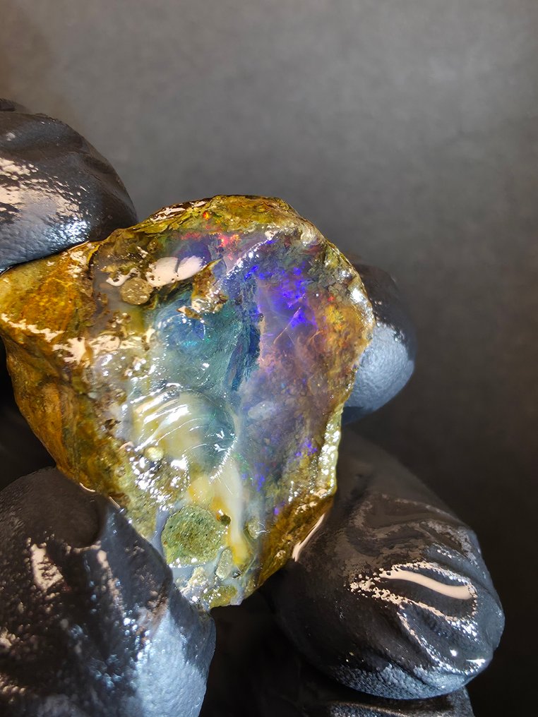 Échantillon de cristal d'opale naturelle de 38,65 carats Rugueuse- 7.73 g #3.2