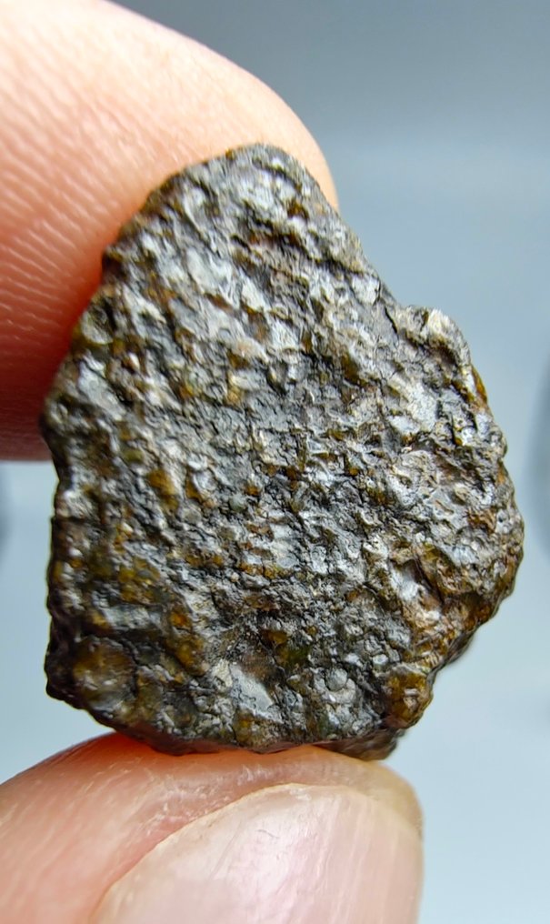 Μετεωρίτης ureilite, NWA 17031. Με την εμφάνιση σημαντικών ποσοτήτων γραφίτη. Μην κάνετε κράτηση τιμής. - 6.77 g - (1) #1.0