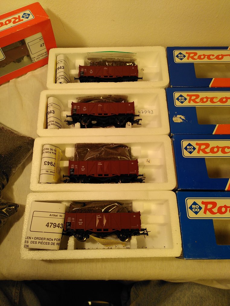 Roco H0 - 47943 - 模型貨運火車 (5) - 开放式棕色货车，载有1kg碎石 - DB #1.0