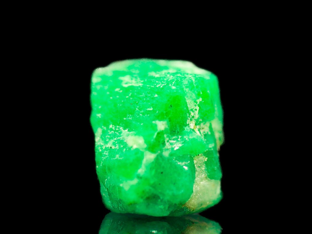 Ζωντανό πράσινο σμαράγδι 2.55 καρατίων • ποιότητα AA Grade Muzo - Ύψος: 10 mm - Πλάτος: 6 mm- 0.51 g - (1) #2.1