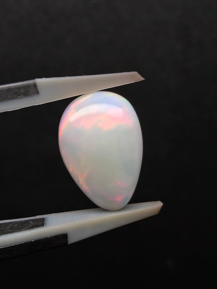 2.71克拉天然白色欧泊 弧面形 - 高度: 13.4 mm - 闊度: 9 mm- 0.54 g #4.3