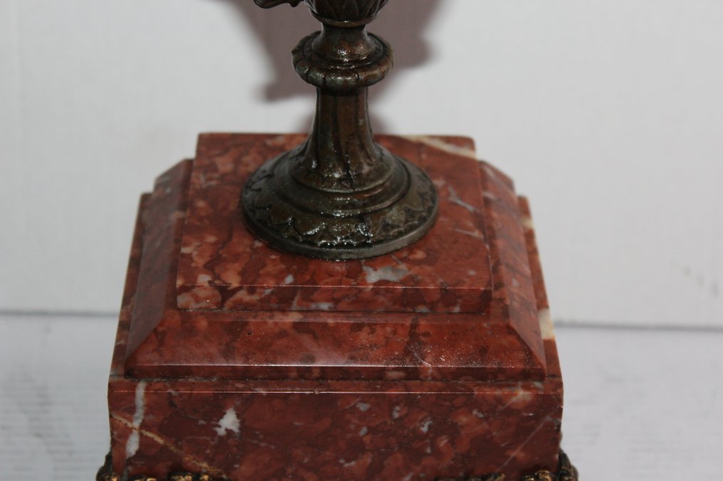 Kynttilänjalka (2) - Marmori, Pronssi - ja régule #2.1