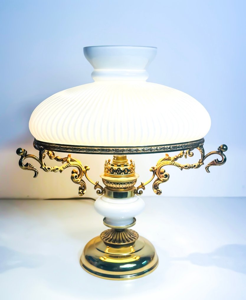 Επιτραπέζιο φωτιστικό - Γυαλί οπαλίνης #1.0