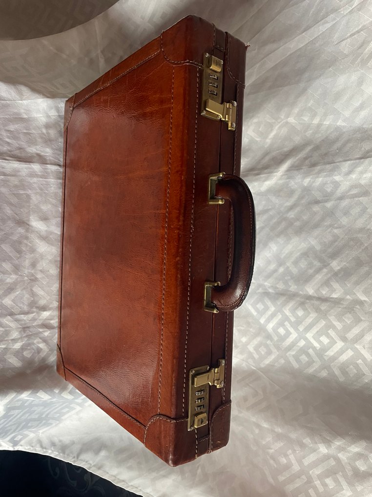 The Bridge - 24 ore NO RESERVE PRICE - Maleta #1.0