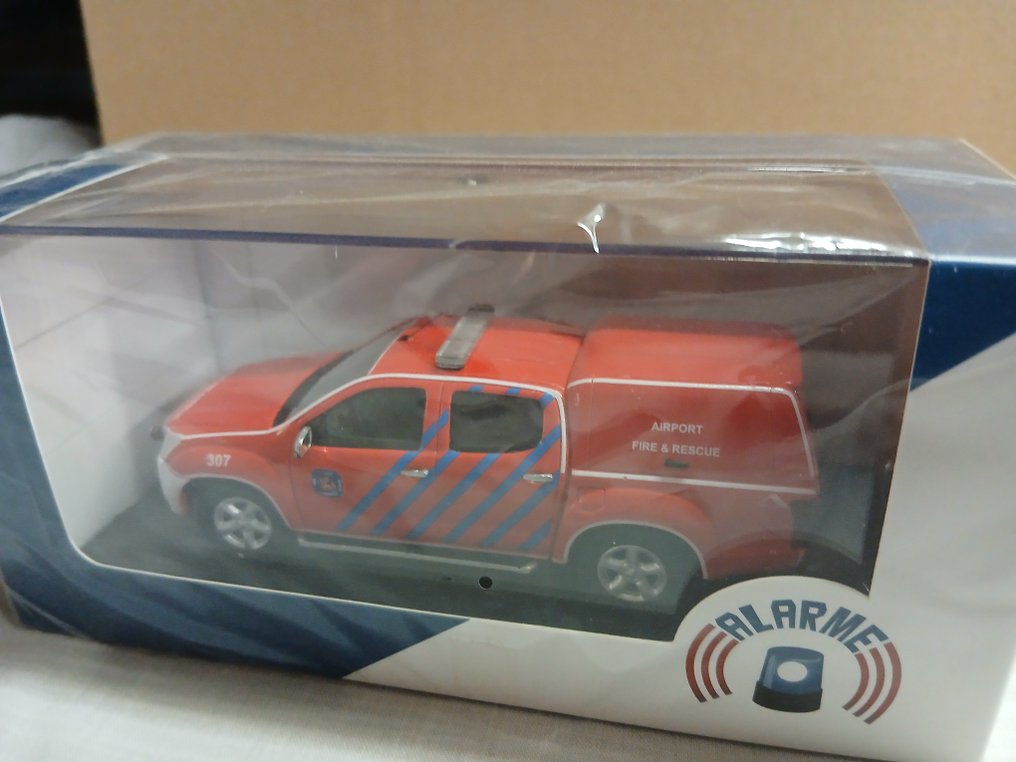 Momaco 1:43 - Modellbil - Isuzu D-Max double cabine Aéroport Bruxelles #2.1