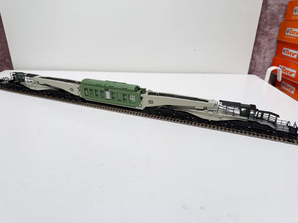 Trix H0 - 23994 - 模型火車車廂 (1) - 32轴平板车配支臂，长度720米 - DB #2.1