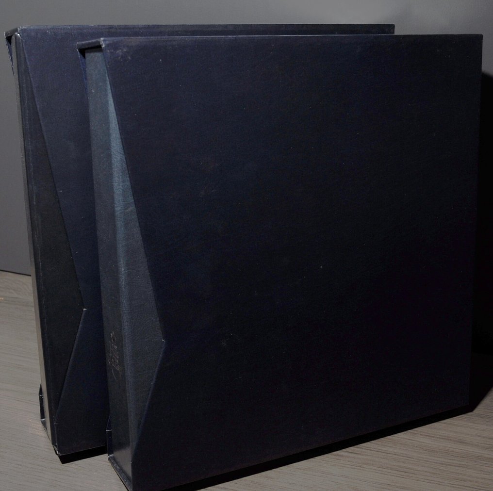 θεματικός - Συλλογή Θέματος «Σπίτι του Oranje» + «Φάκελοι Μνημοσύνου Oranje» σε 2 ειδικά άλμπουμ με #1.0